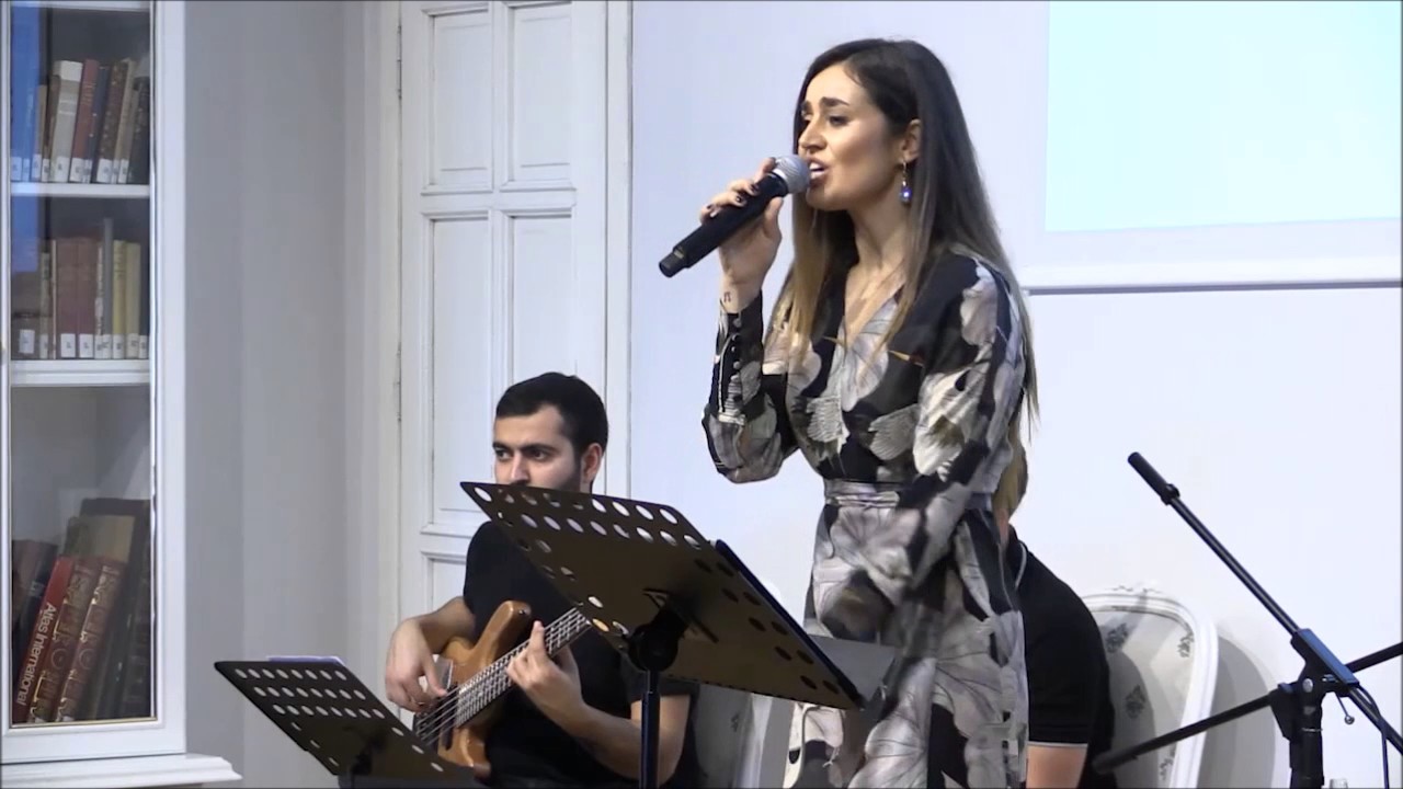 Elif Buse Doğan - Bağa Gel Bostana Gel