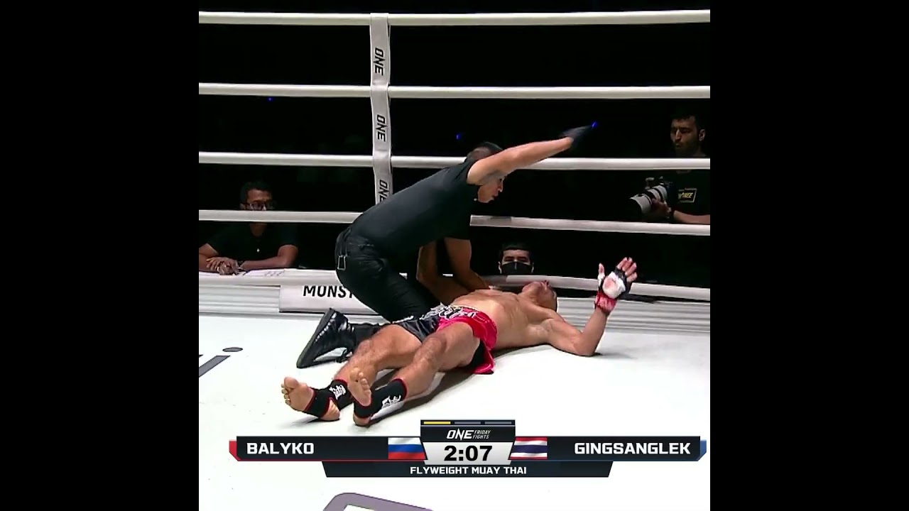 WHAT A KO 👏 Gingsanglek starches Alexey Balyko in 53 seconds with an insane spinning backfist!