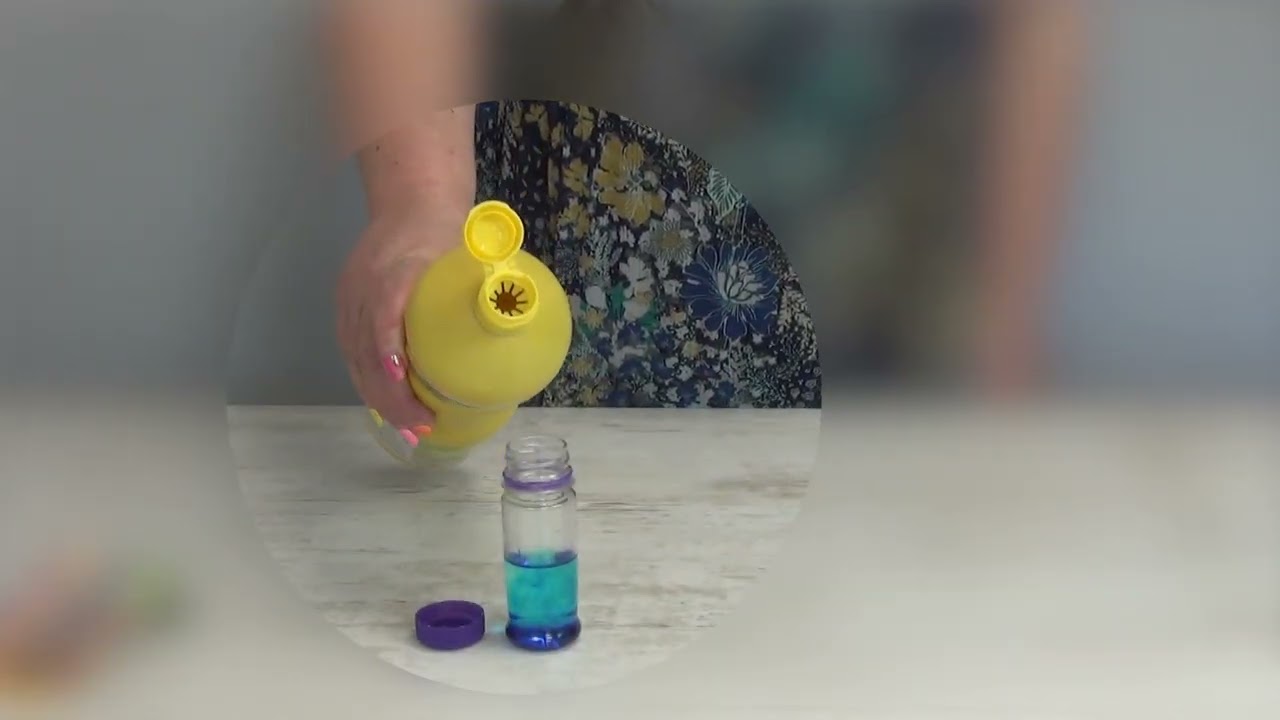 Montessori - Création d’une bouteille sensorielle océan
