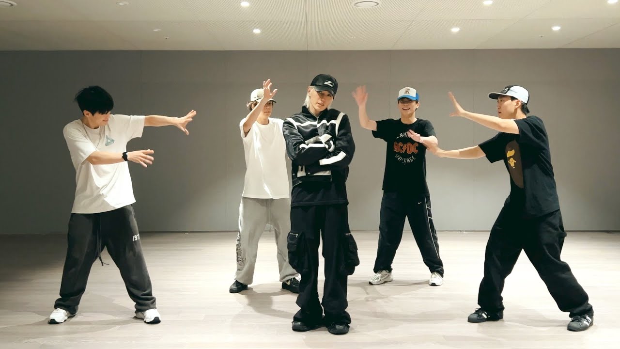 TAEYONG 태용 'Virtual Insanity' Dance Practice