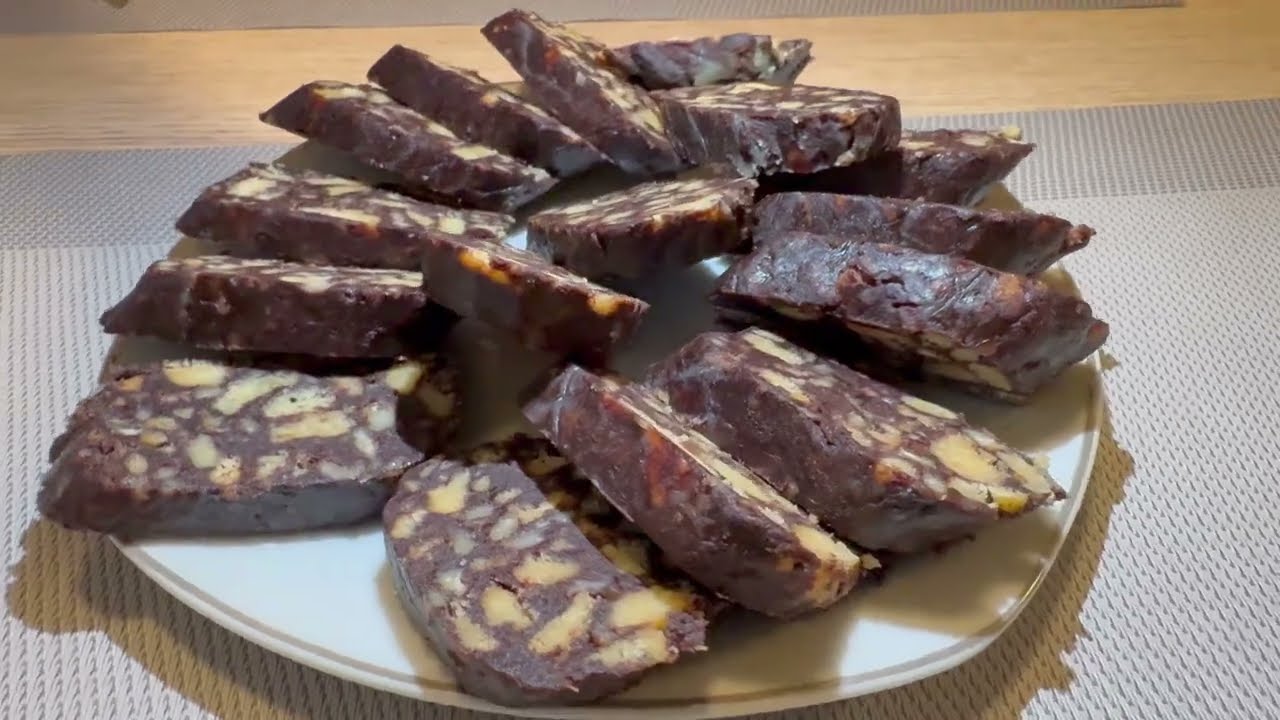 🍫 Шоколадная колбаса — простой и вкусный десерт. Chocolate Salami — a simple and delicious dessert.