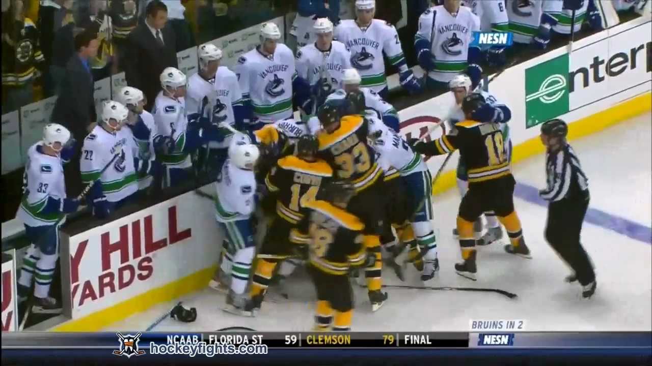 Dale Weise vs Nathan Horton Jan 7, 2012 - NESN feed