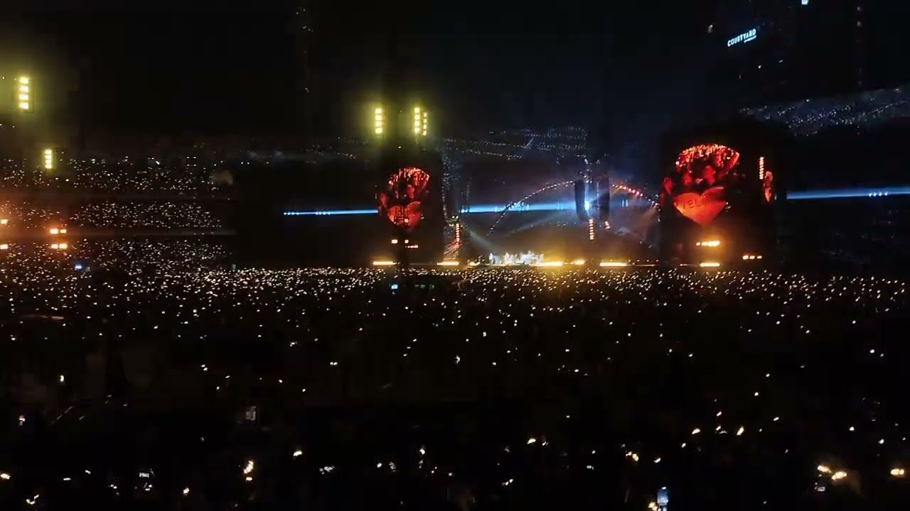 Coldplay - Yellow | Live from Mumbai