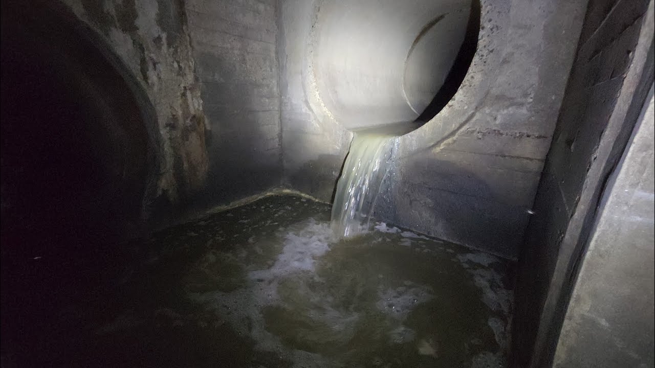 Köttelbecke ? Rahmdörnegraben in Essen - Part 1 -  Ruhrpott Sohlschalen Kanalisation Sewer - Tunnel