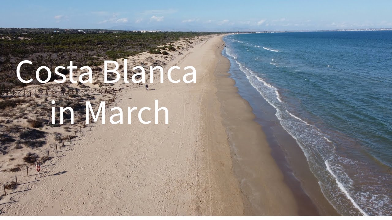 Trying out the bathing temperature in Spain in March, while staying at Camping Dunas Y Mar