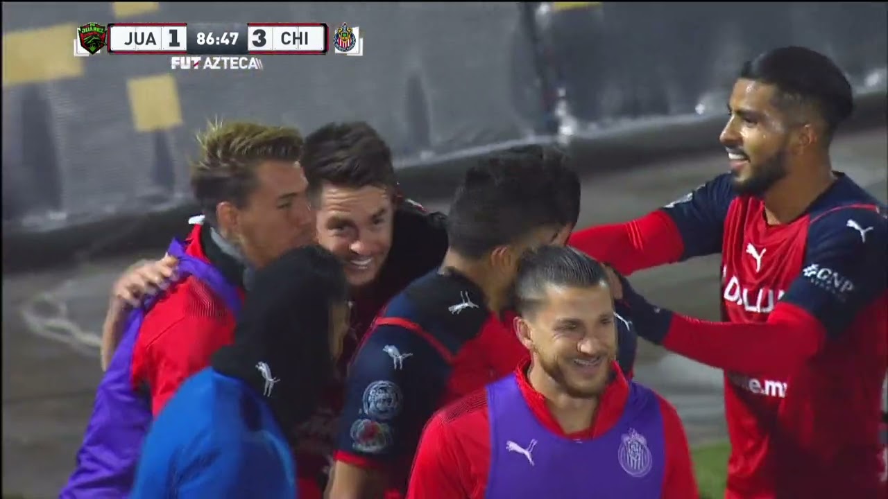 &iexcl;GOOOOL! Ricardo Angulo marca el tercero para Chivas en la Liga BBVA MX | Ju&aacute;rez 1-3 Chivas