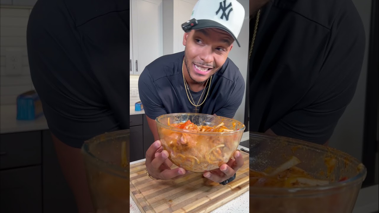 Запечённая курица с лимоном и чесноком. Проще не бывает! #идеидляужина #уютнаяеда #запечённаякурица