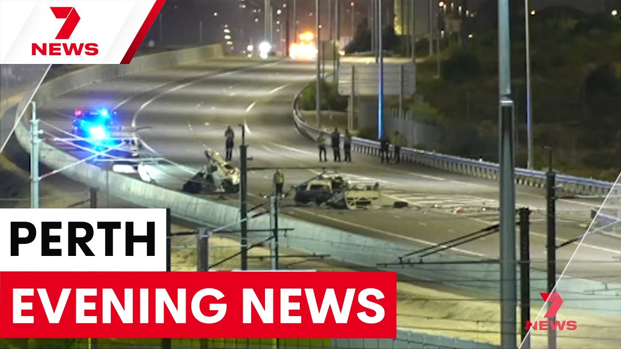 Fatal freeway crash, Cyclone Mitchell update and police clash with crowds at Sydney protest | 7NEWS
