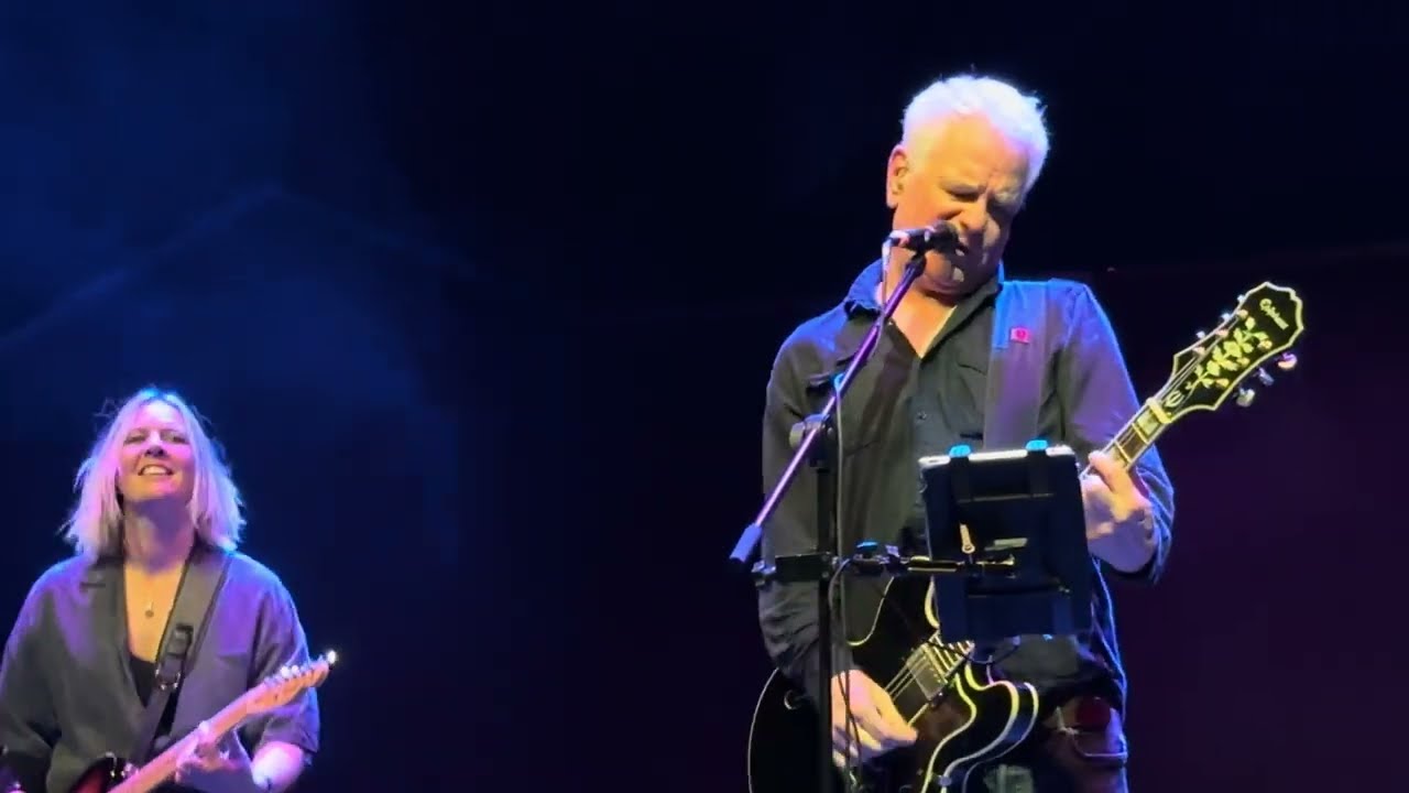 Wedding Present : My Favourite Dress / Come Up And See Me / Kennedy :  Madrid, Nov. 25, 2023