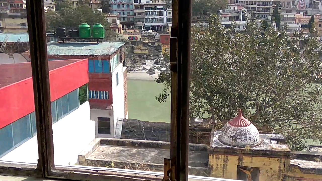 Best cafe in laxmanjulla rishikesh....