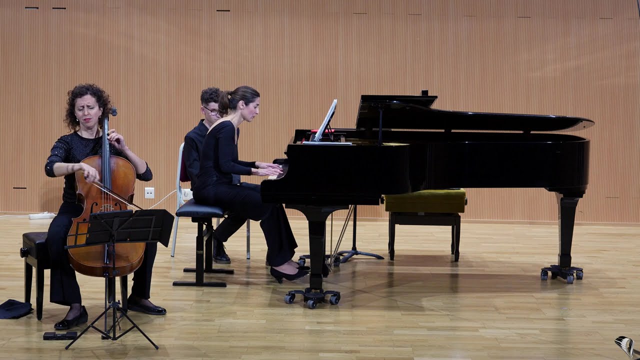 La Captive (Five pieces for cello & piano) · Amy Beach