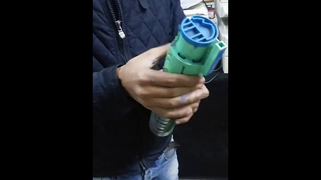 طريقة تعبئة حبر الوان لاي ماكينة ريكو - طريفة فتح اي كارتج الوان ريكو لاي موديل