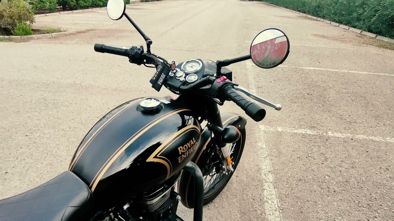 Royal Enfield Classic 500 Tribute Black Special Edition. At look at the features. Goodbye, OHV.