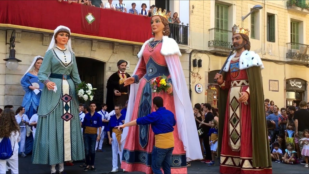 Ball de Gegants [Giants Dance] Festa Major de Gràcia 2022 - Barcelona Festival