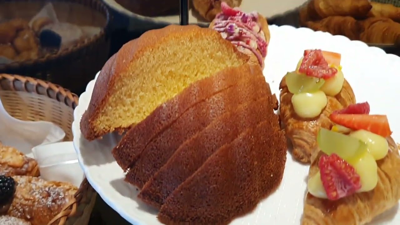 Breakfast at Club Lounge Sofitel Macau Ponte 16
