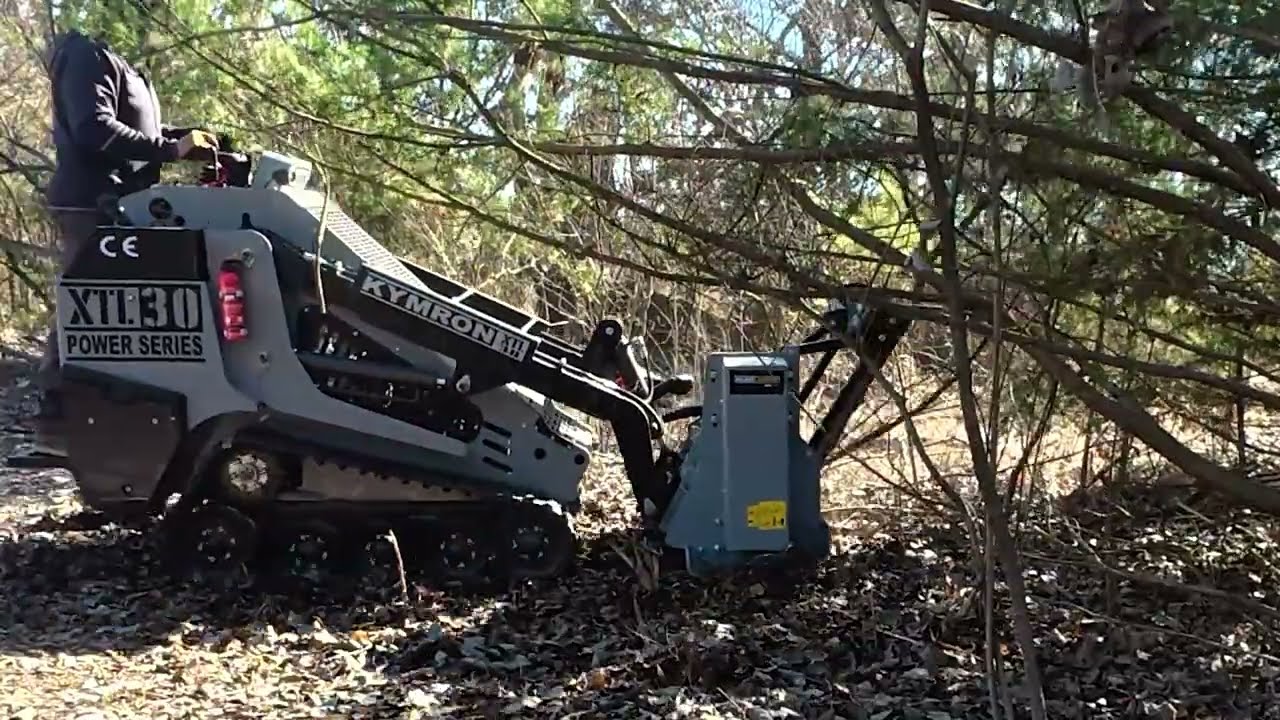 MS530M Fixed Tooth Mulcher for Mini Skidsteer - Customer in Action