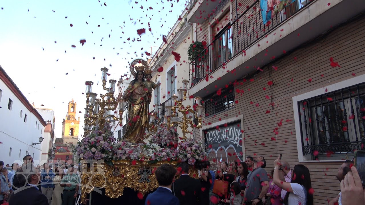 María Auxiliadora de San Vicente. Salida Procesional. Mayo en Sevilla de 2024.