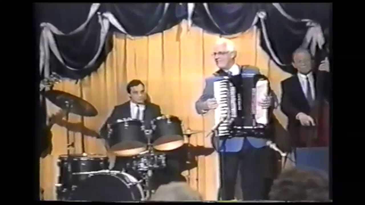 Walter Eriksson / accordion (Dragspel) plays 