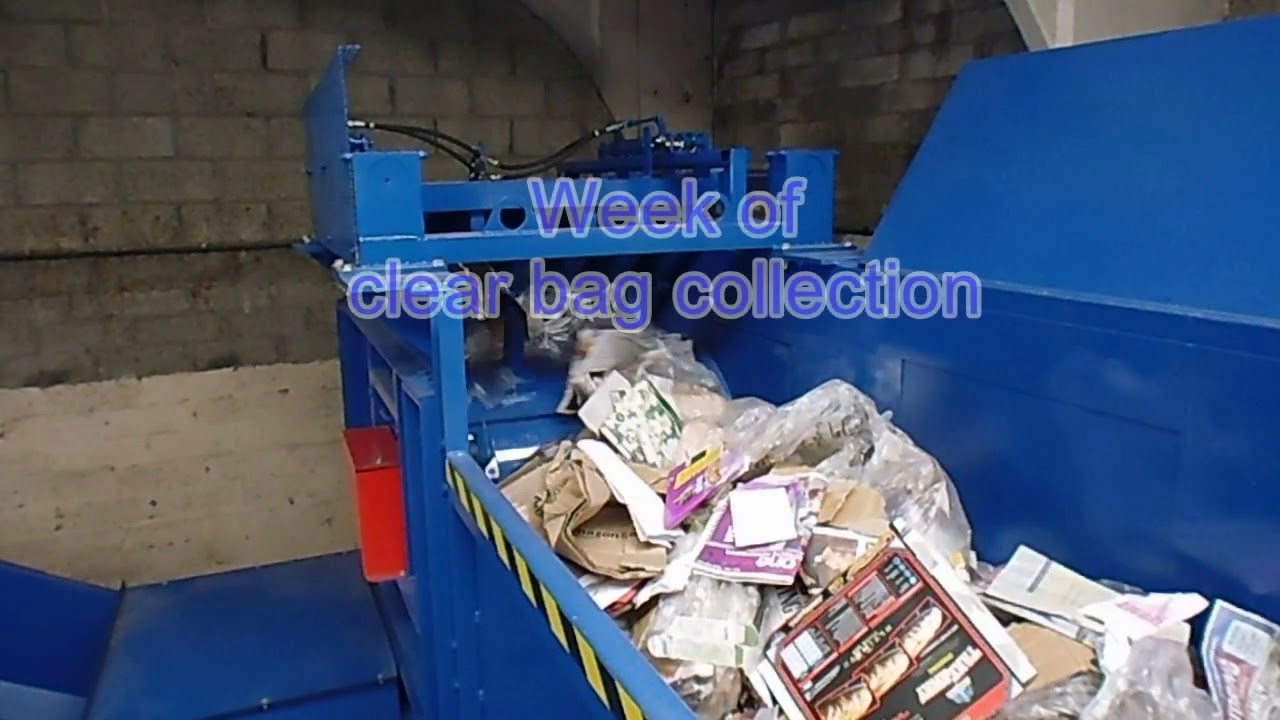 Reference 2014: Infeed hopper & bag splitter/ Sack&ouml;ffner in Aufgabebunker/ Ouvre sacs avec tr&eacute;mie