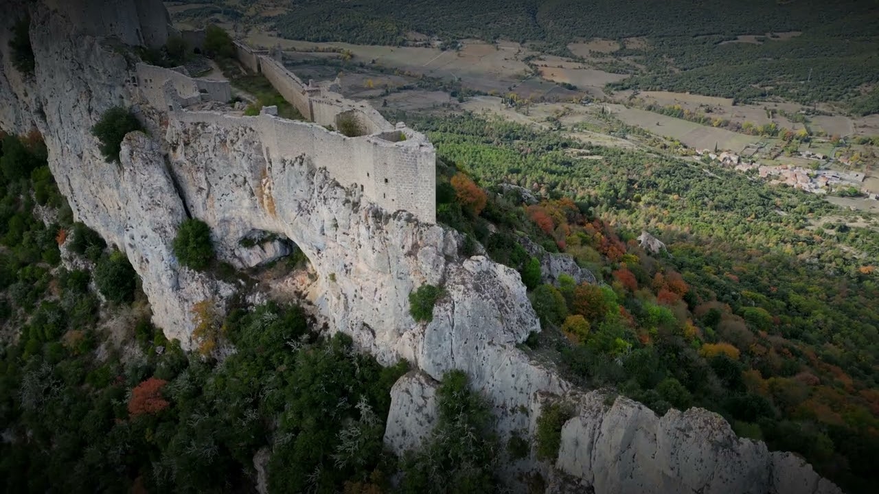 Le château de Peyrepertuse  dans l'aude - Occitanie