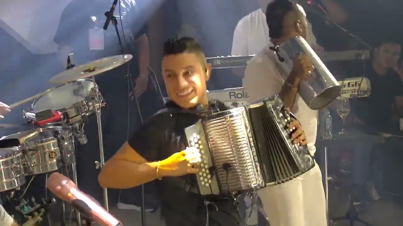 ANA DEL CASTILLO EN LA FABRICA BARRANQUILLA