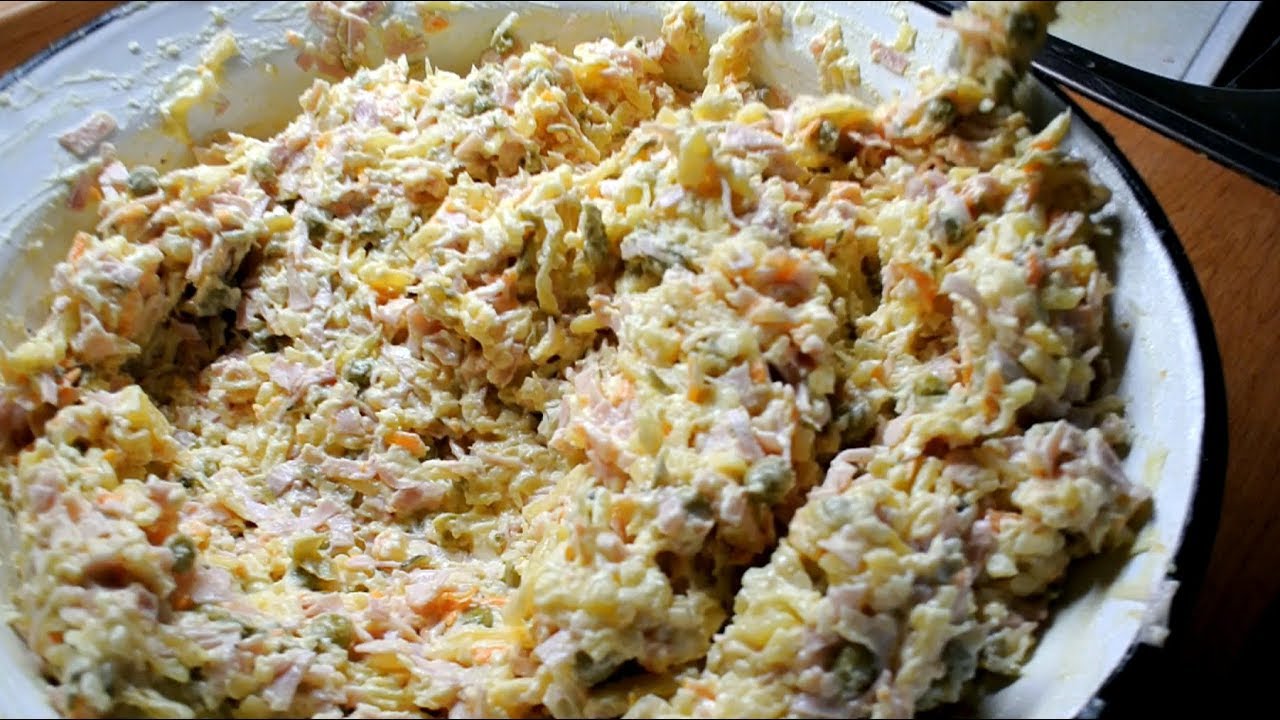 Vlašský salát - návod na domácí výrobu  lahůdkového vlašského salátu.
