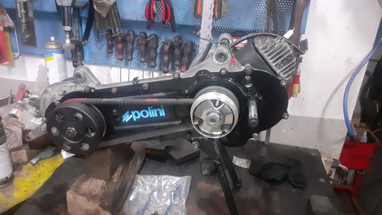 termino el motor del vespino,montaje de sistema de pedales , variador y escape