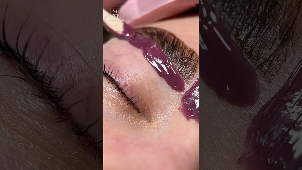 Brows waxing 👌🏻#browstylist #oboč&iacute; #lamination