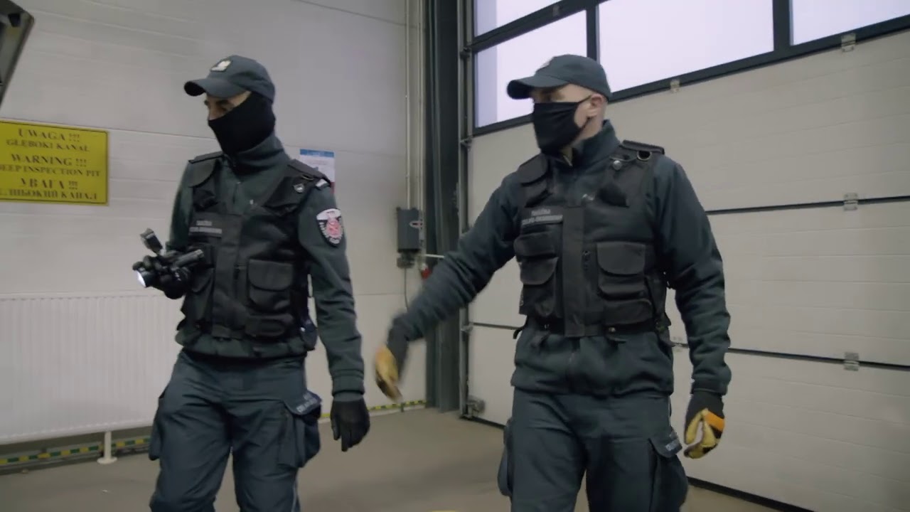 Funkcjonariusze prawie uwierzyli, że pies się pomylił! [Nic do zgłoszenia]