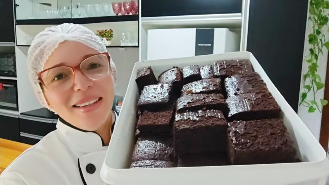 PRODUÇÃO DE BOLOS NO POTE. Receita da minha massa de chocolate perfeita e recheio de prestígio.