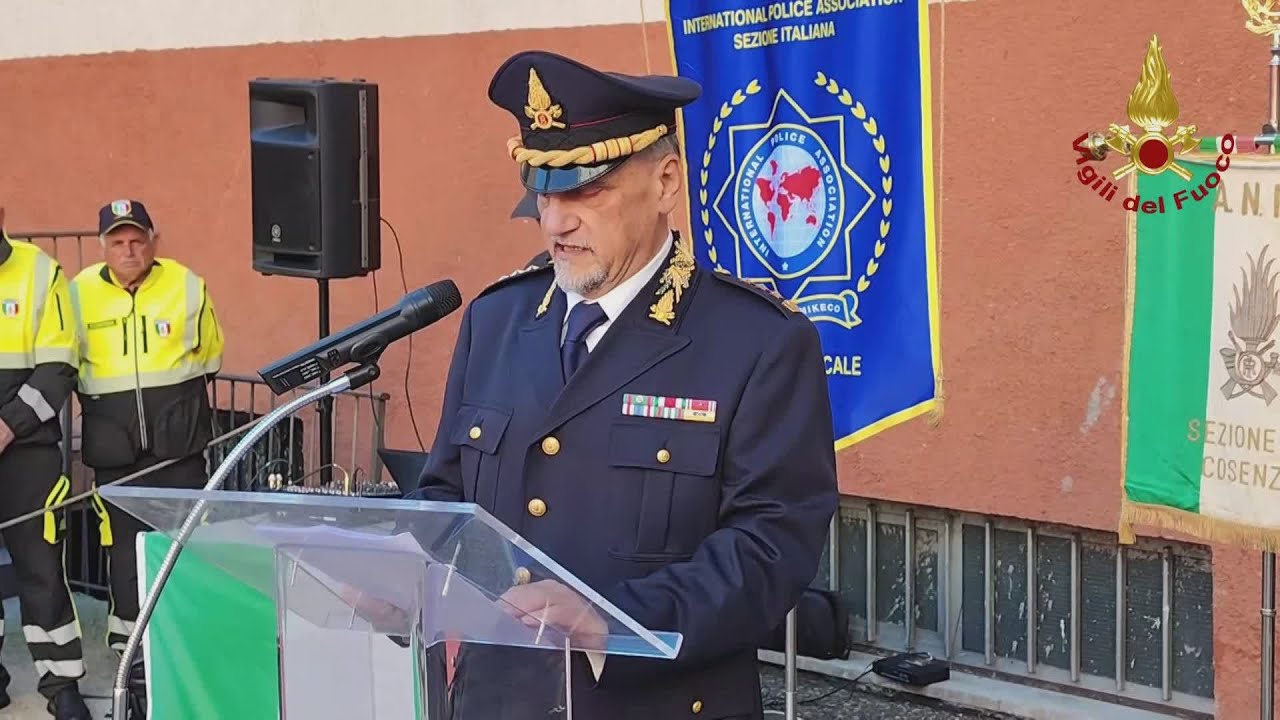 COSENZA: FESTA DI COMPLEANNO PER I VIGILI DEL FUOCO