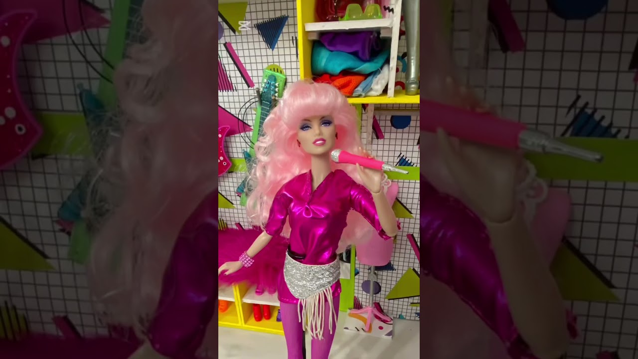 Custom Dioramas: Jem Rock Backstager & Misfits Lounge