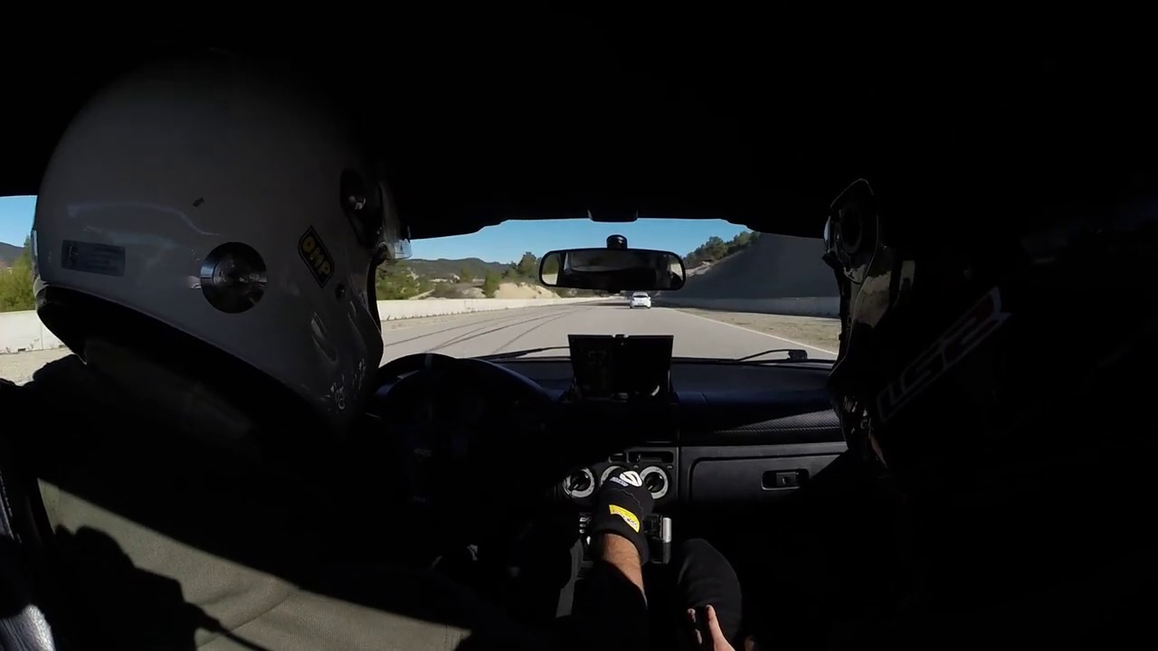 MR2 spyder vs Renault Clio Sport. 2 laps in Castelloli 2:17 and 2:15