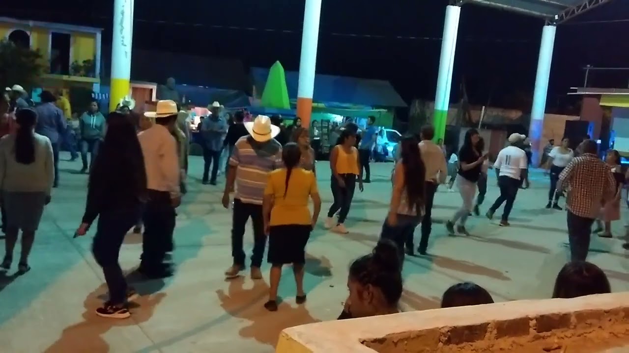 baile en atecoxco