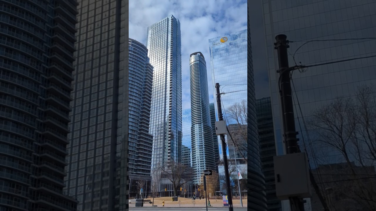 Beautiful Toronto Skyline Views from Queens Quay