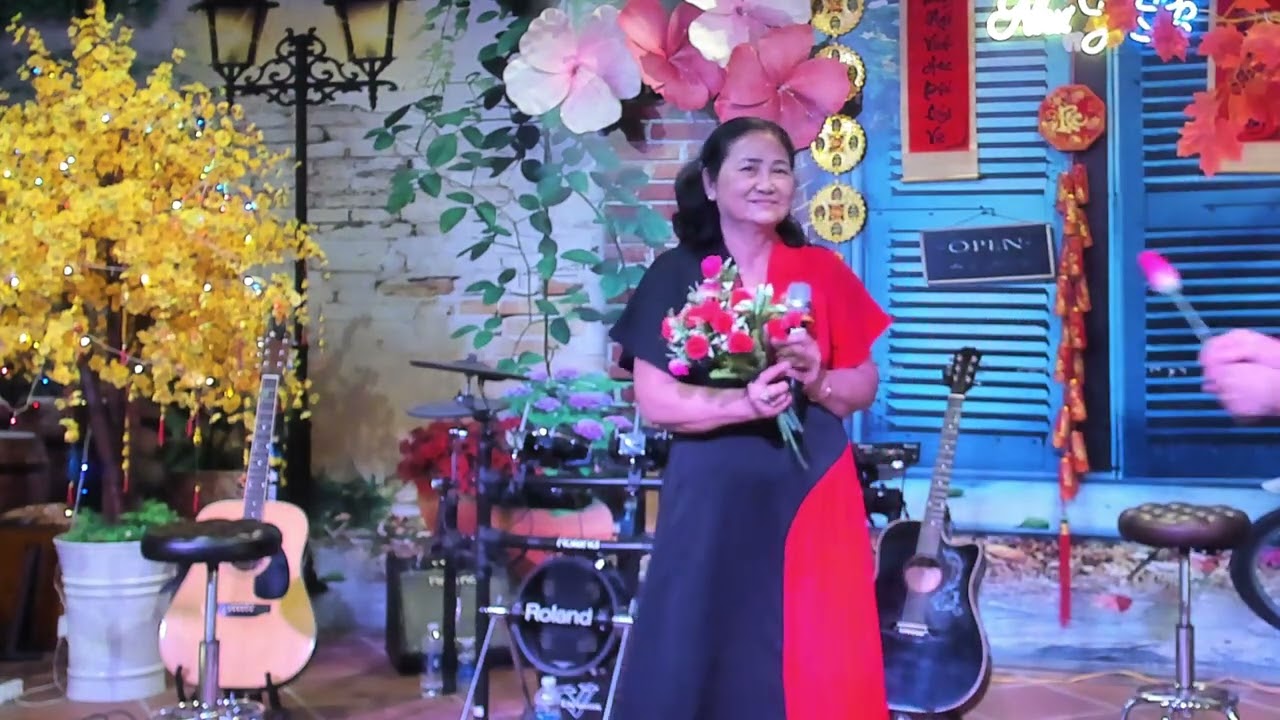 Một thuở đam mê  - Sáng tác: Thanh Sơn  - Trình bày : Chị Hồng
