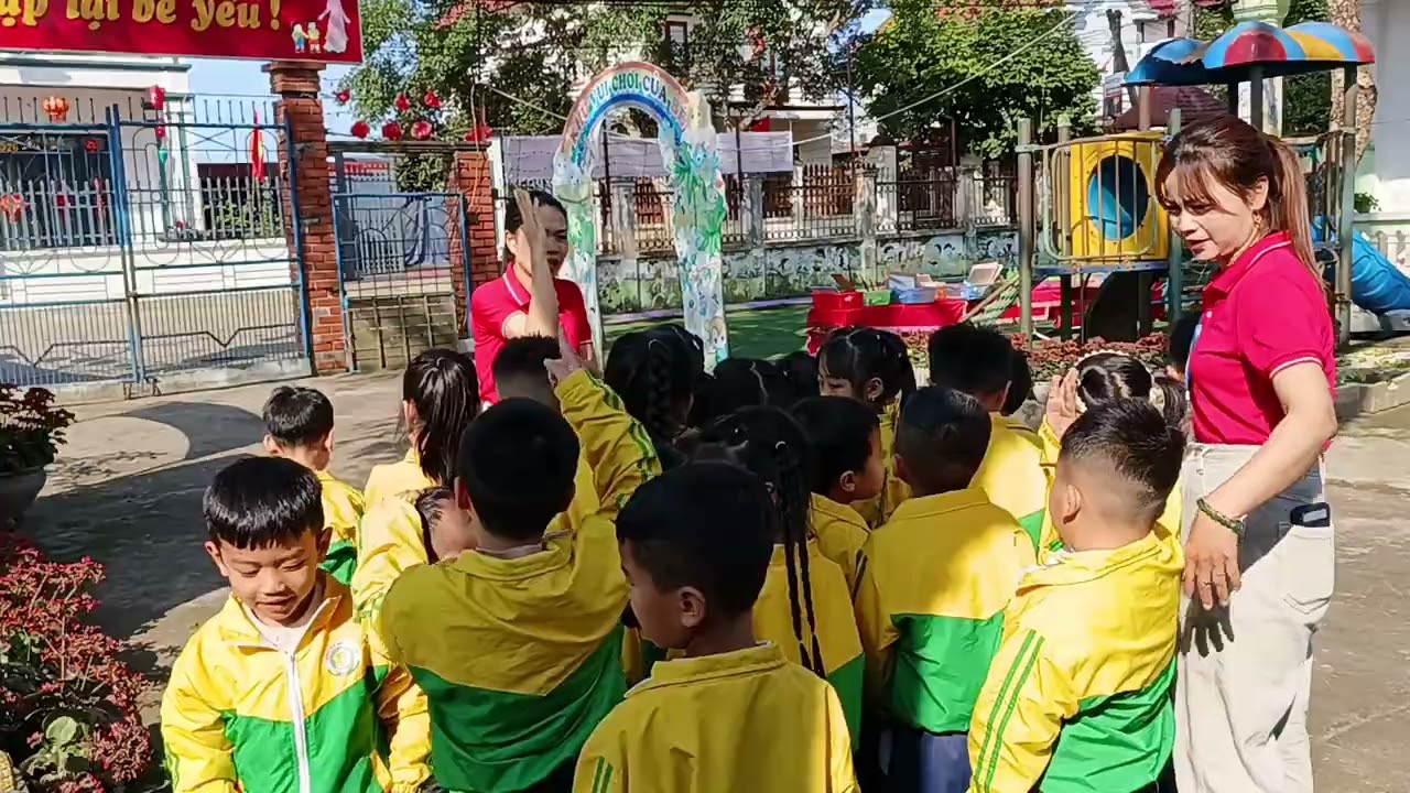 Hoạt động ngoài trời quan sát 