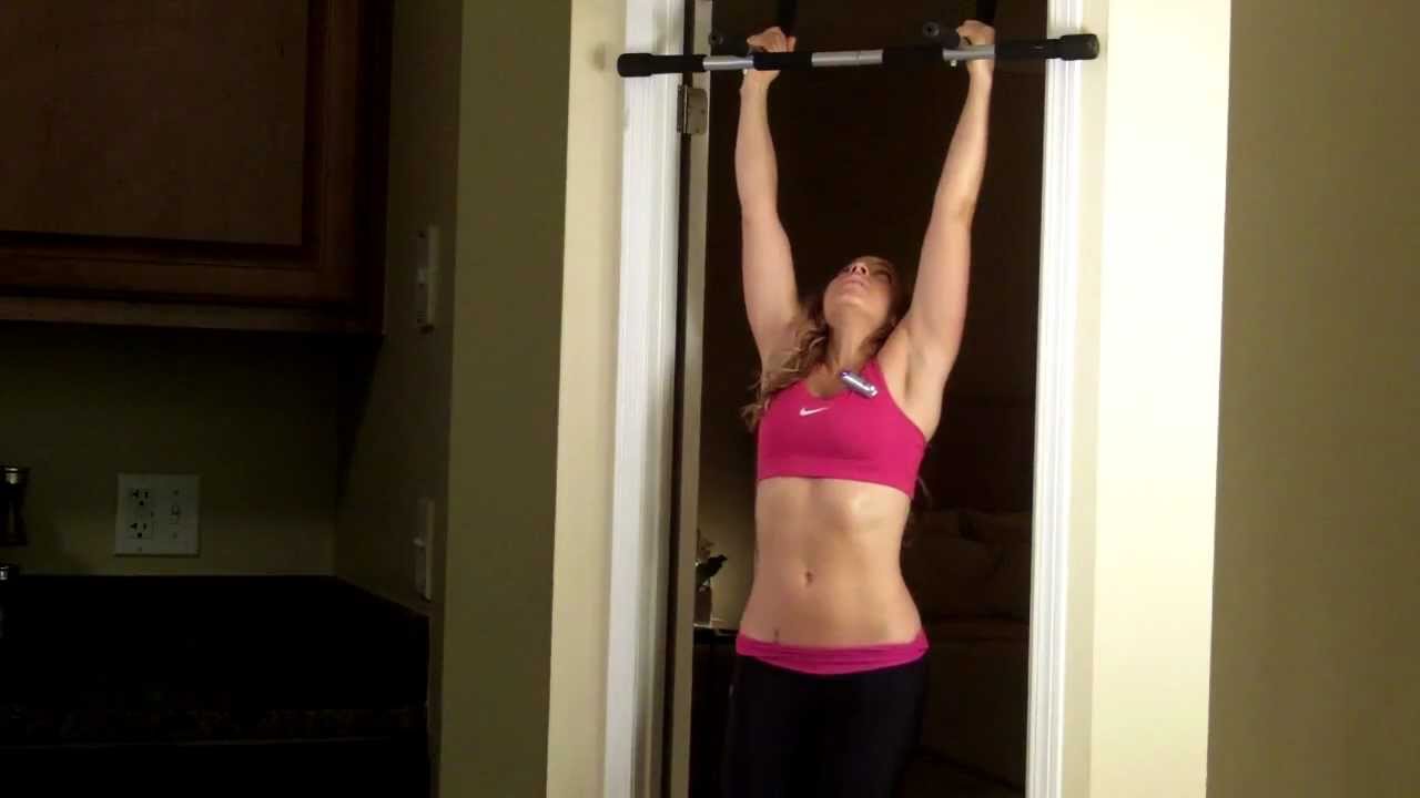 How To Do Your First Pullup! (For Girls)