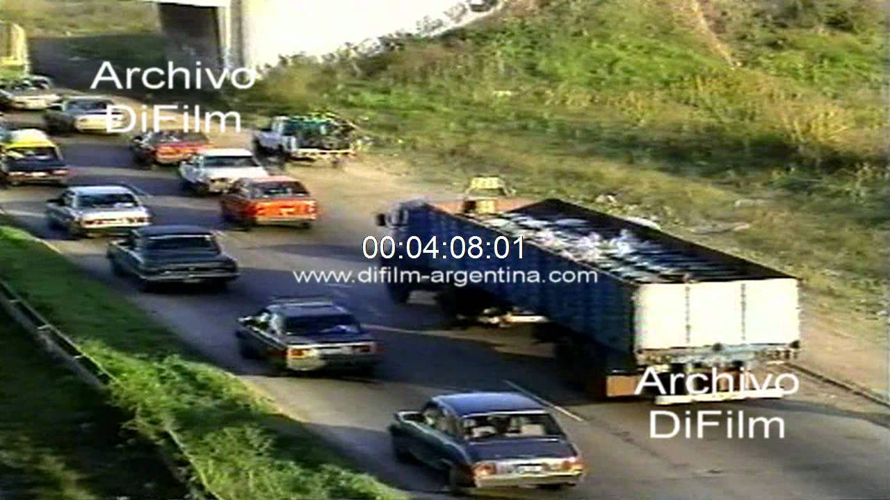 Caravana de coches y camiones por la Ruta 9 Ramal Pilar - Buenos Aires 1992