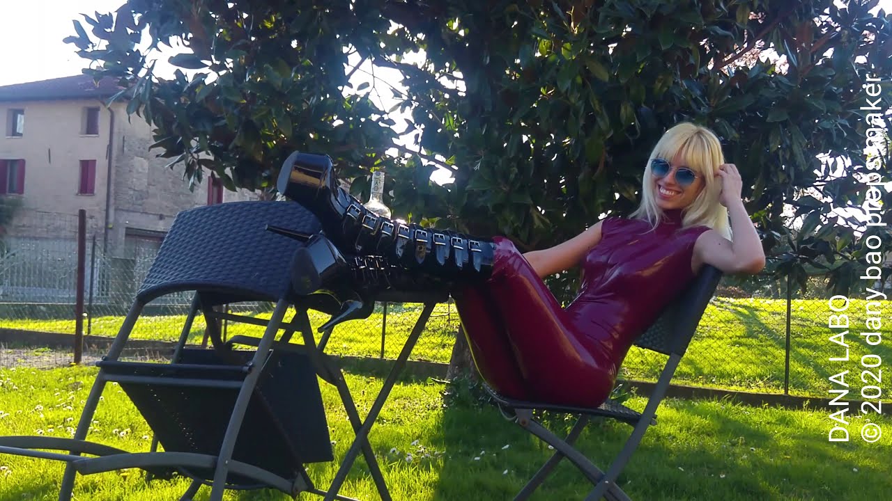 DANA LABO - Simon-o latex catsuit new women's collection, shiny boots, sun and mojito