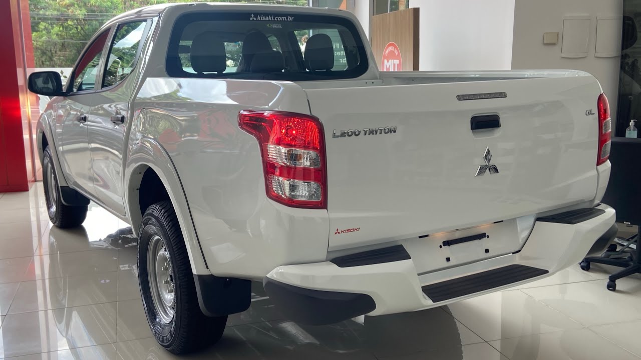 NOVA L200 TRITON GL 2024 VERS&Atilde;O SIMPLES DE ENTRADA MAIS BARATO! MOTOR 2.4 TURBO DIESEL 4X4 MANUAL!