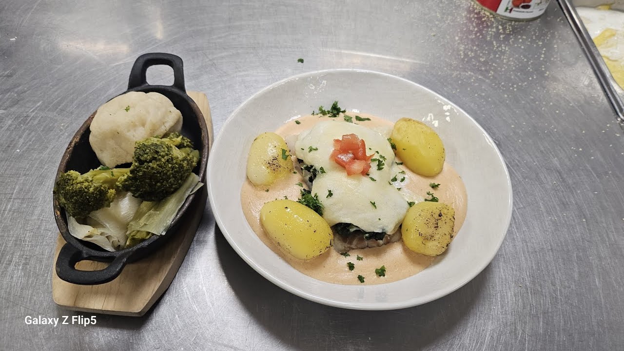 Cabillaud à la florentine                                        #chef #restaurant #cooking  #food 