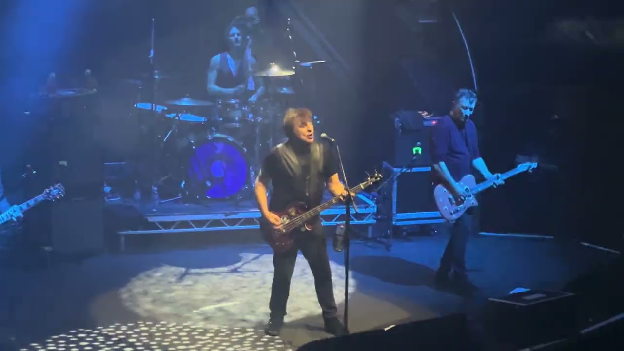 The Chameleons - Swamp Thing (live) Albert Hall Manchester 21/11/2025