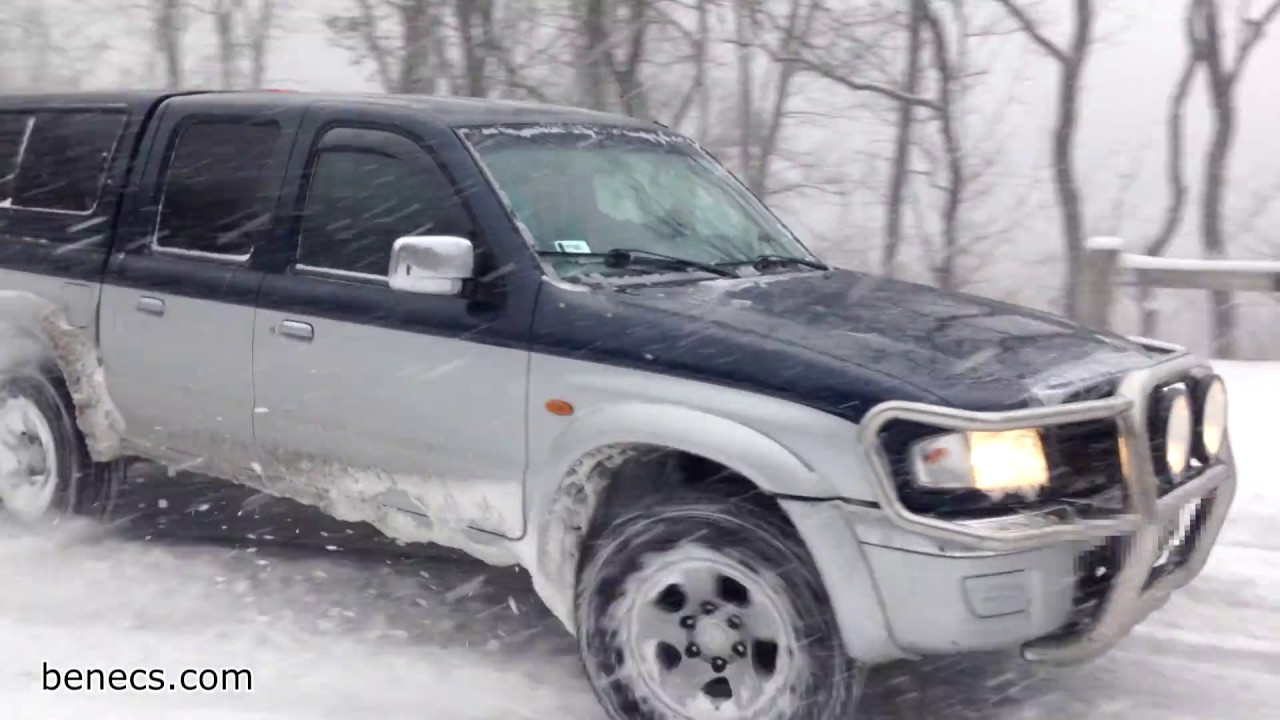 Mazda B2500 on Snow, Drift and Offroad + deer