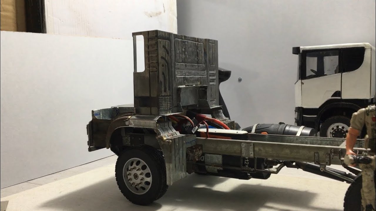 How to Make RC Heavy Construction Truck 1/14 Scale MAN TGS Back Side of Cabin Metal Idea
