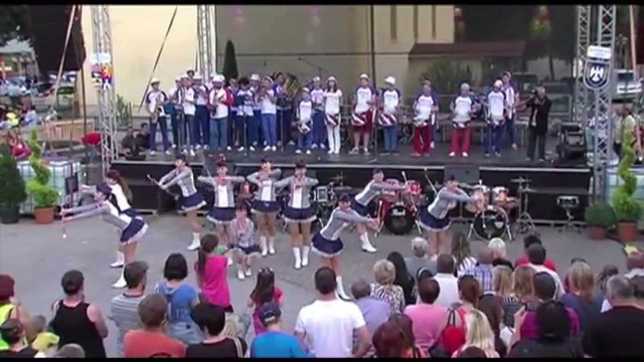 Twingy Majorettes & Band - Can't Take My Eyes Off Of You, Hrám (Dni Moldavy/Szepsi Napok 2014)