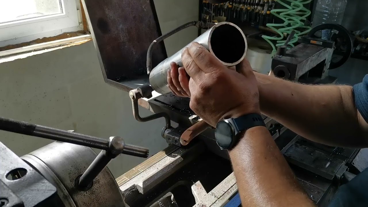 Cum se face o pompa manuala pentru apa hand - made.