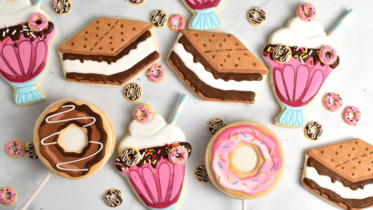 CREATIVE DECORATED COOKIES