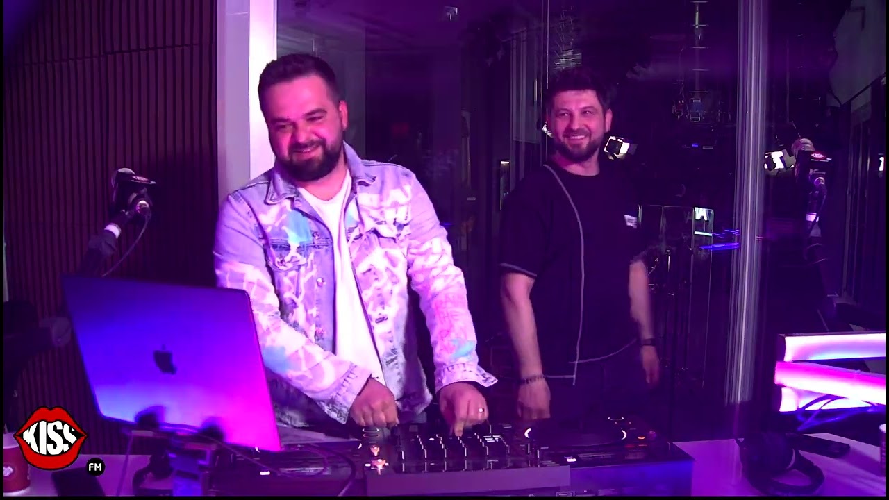 KISS KISS IN THE MIX  CU COSMIN FOGOROS & ALEX MODOI ! SURPRIZA : LIDIA BUBLE APARE LIVE