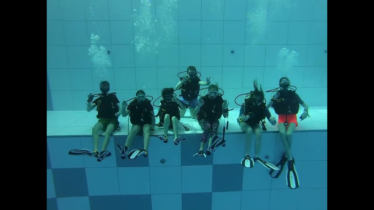 scuba kiss dive diving deepspot deep happy friends smile Aqua Aga Toruń
